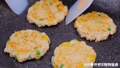 又一道绝味神菜一搅一煎香上天,儿子嗦着手指吃了4个