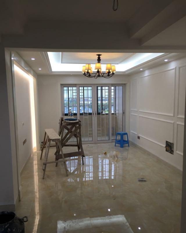 灯饰|新房硬装忙活了几个月,到底是白墙好还是壁纸好,被朋友一直吐槽