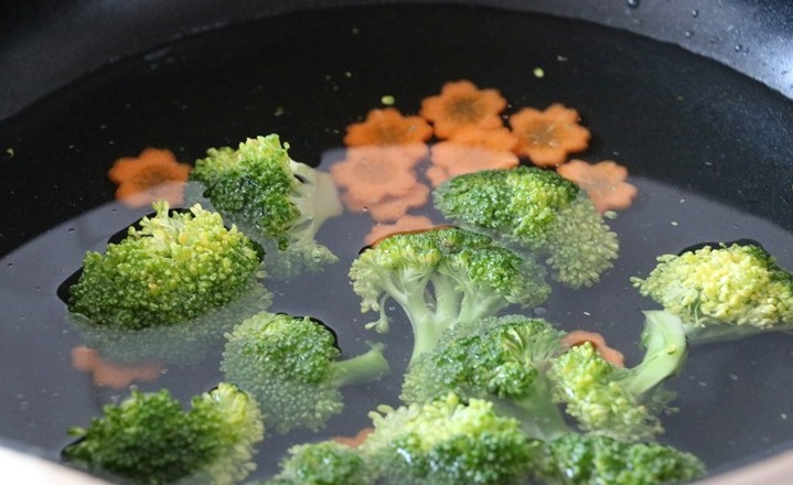 秋天，要常吃鸡肉，教你简单做法，合理“贴秋膘”，安稳舒坦入秋！