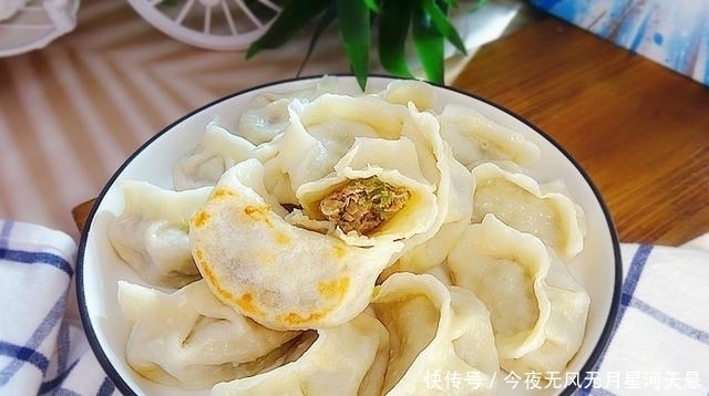 吃饺子试试这个馅，薄皮大馅，清香汁浓，饱含维C，越吃越喜欢！
