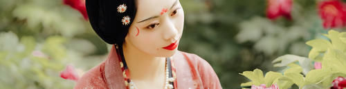 小姐姐$本以为唐制汉服够美了,直到看见“贵妃风”,才知道什么是精致