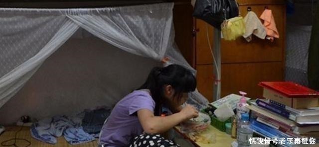 孩子|从小不被允许吃零食的孩子，长大后大多躲不掉2种结局，值得深思