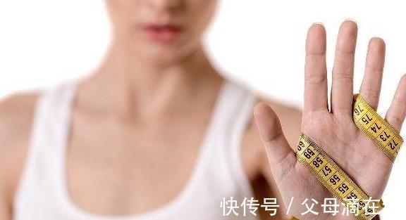 苹果|女人晨起，空腹吃点“它”，帮你吸走脂肪，越吃可能越“苗条”