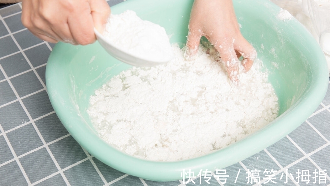 白糖|发面不要只加酵母和白糖，多放1味料，10分钟发满盆，省时省力