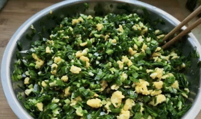 拌韭菜馅，料子无需放太多！这3样就足够，鲜香嫩滑还不出水