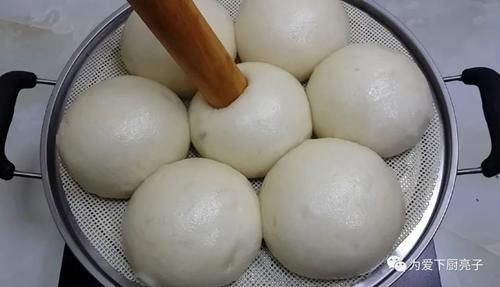 蒸发馒头时，切记不要直接加酵母，掌握正确做法，我家一周吃五次
