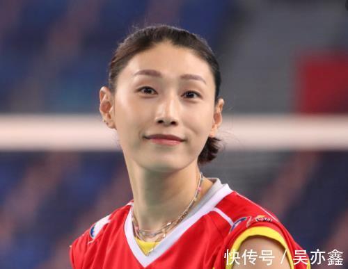 上海女排|金软景回国致谢,在排超受到欢迎,放弃奖牌被称赞,王唯漪泪别