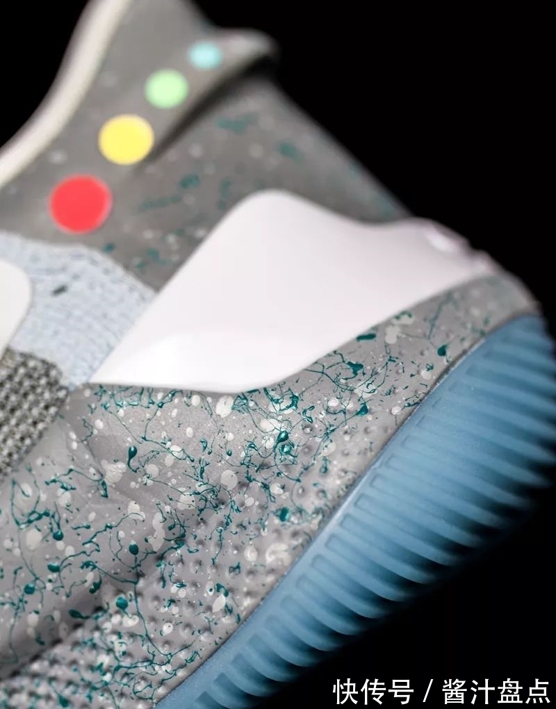 开箱 最强球鞋!六千的“平民 Air Mag” 开箱 + 上脚!