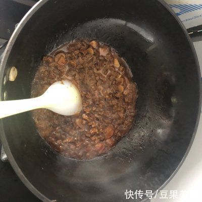 大厨|饭店大厨说漏嘴的秘密，酸豆角炒牛肉丁这样做才好吃