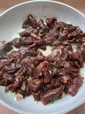  好吃|香掉鼻子??鲜香嫩滑无敌好吃的孜然牛肉