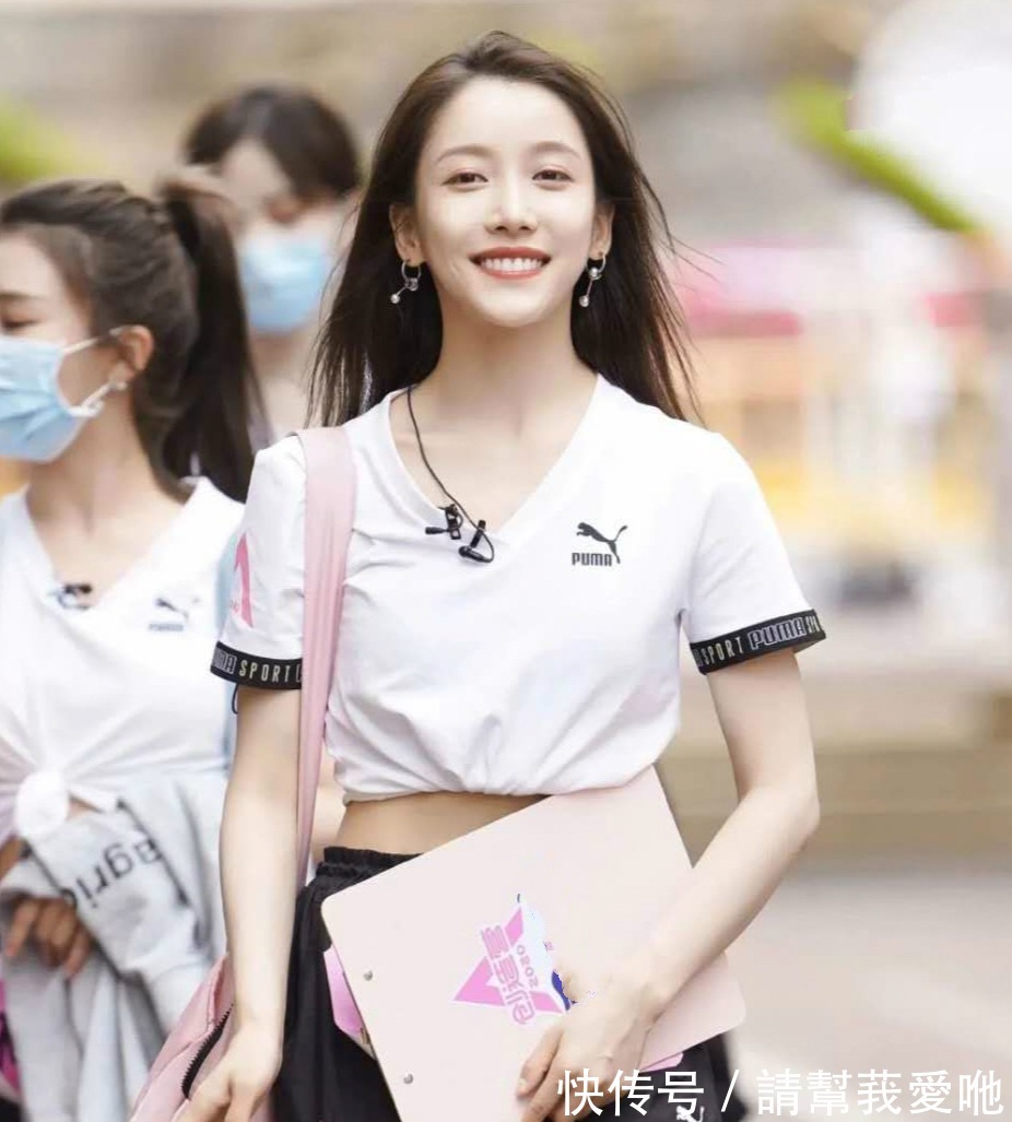 姜姜|姜貞羽將返場《創(chuàng)造營》總決賽，鵝真的把她的熱度利用的一干二凈