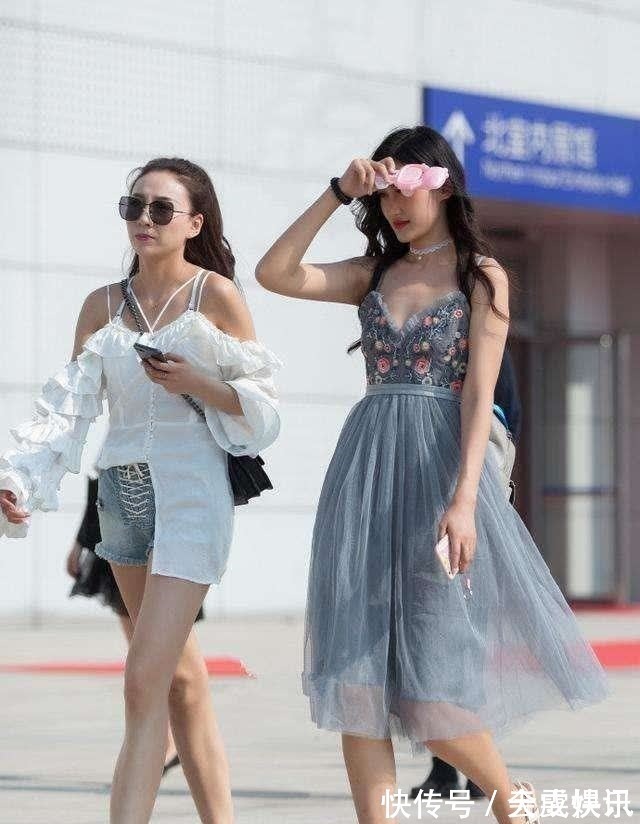 包身裙 小姐姐搭配紧身有弹力的瑜伽裤,勾勒出好看的腿型