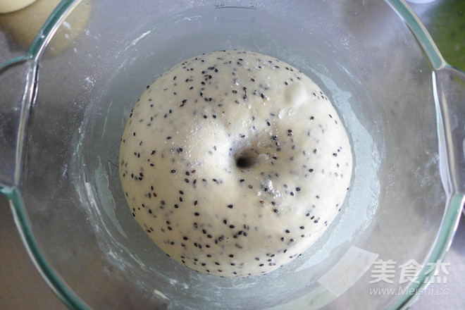 营养|白头发多经常吃它，可口美味营养丰富，多吃头发乌黑亮丽发质好！