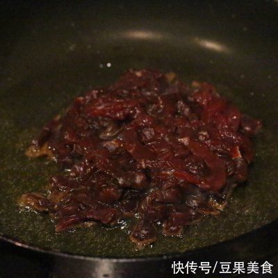 牛肉馅料|#安佳马苏里拉芝士挑战赛#芝士牛肉烤包子