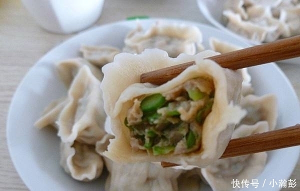 豆角新吃法,1个鸡蛋,不炸也不抄,10分钟一大锅,全家爱吃