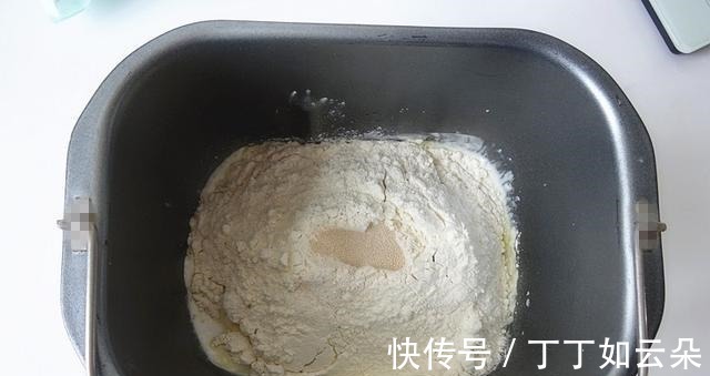 这个早餐孩子最爱吃,简单一搅香酥可口,能量满满上课才更专心!