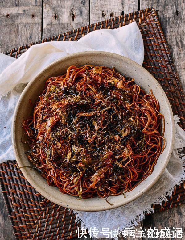 两碗|面条这样做,孩子又多吃了两碗,只要几分钟就能完成,味道真香