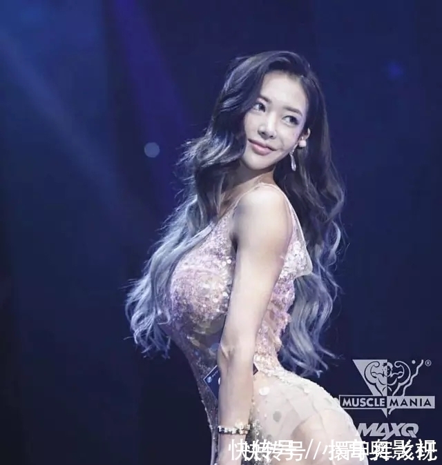 健美模特|韩国新晋健美模特，长相甜美，好一个肌肉芭比