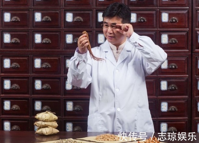 癌细胞|中医谈“癌症”，3种草药煮水喝，赶走癌症有望长寿