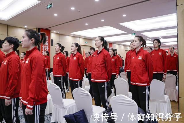 袁心玥|最新集训现场曝光!蔡斌率女排67人进集训营,教练组27人!附图