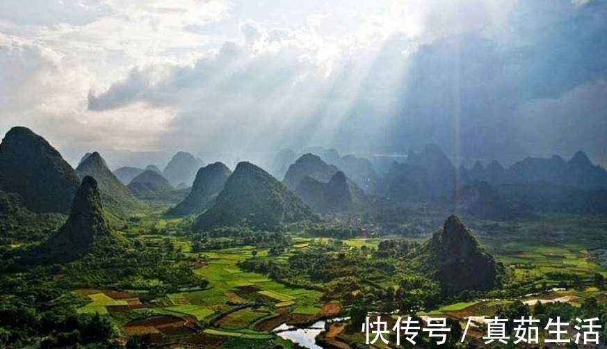 绿杨桥$苏轼在野外睡了一夜,醒来时在桥柱上写下这首词,成一首千古名作