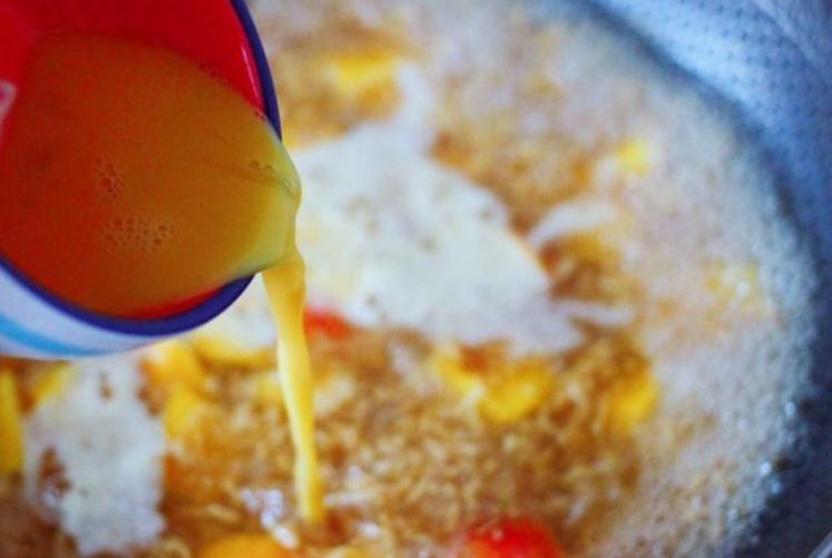 做鸡蛋汤，记住一放一不放，蛋花漂亮又爽滑，教您详细做法