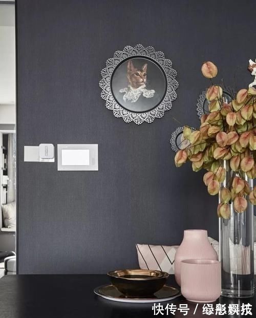 暖暖的味道|110㎡轻奢两居,高级灰+烟粉,个性独特的品质感让人惊艳!