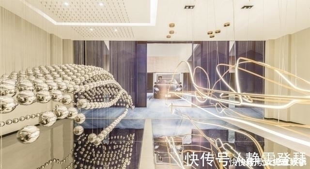 空间|有钱人的豪宅，320㎡独栋别墅，屋顶的空中庭院，惊艳了我