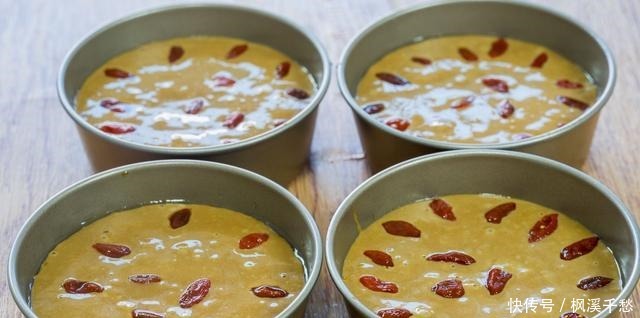 粘面|发糕最好吃做法,不揉面手不粘面,蓬松暄软又香甜,比蛋糕还好吃