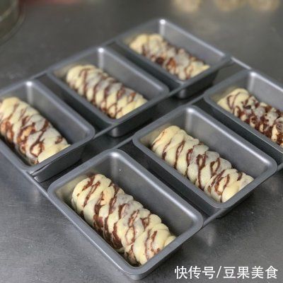 告诉你3个诀窍,在家也能做出豆沙面包卷卷