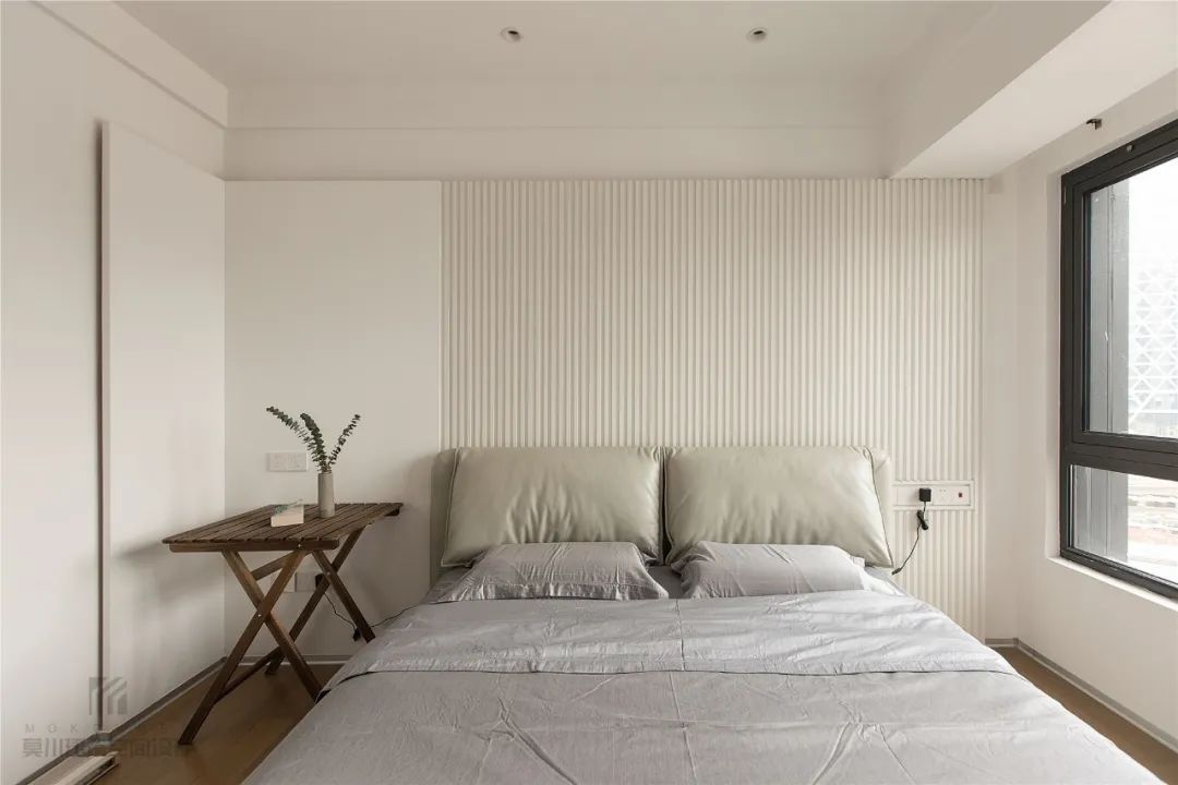 布置|90㎡现代侘寂风，极简的空间，优雅的线条，舒适的软装