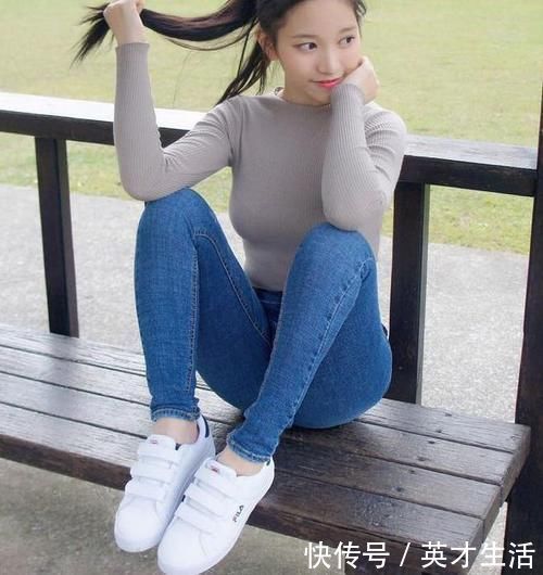 气质|美女模特:牛仔裤的搭配尽显甜美洋气感,更衬气质