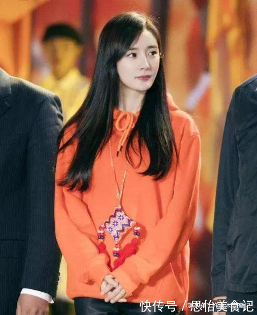 发型 不管你是奔几的女性,这4种显老发型千万别留,不仅像大妈还伤发