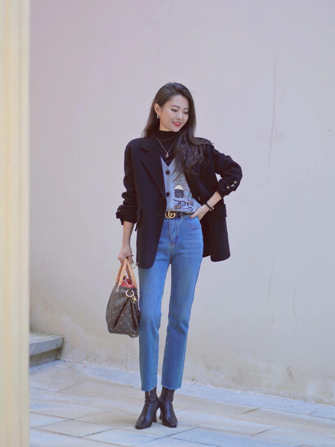 保暖|这个秋冬流行“西装叠穿”,让职场OL也能兼顾保暖与时尚,超好看