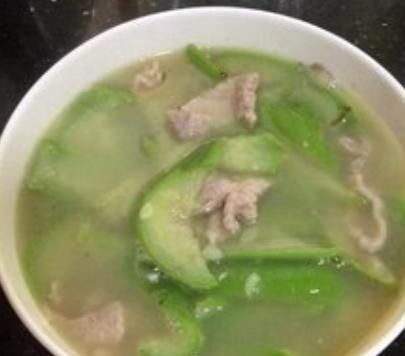 产妇|坐月子期间,产妇常吃4种食物,不仅帮助下奶,还有助于排出恶露