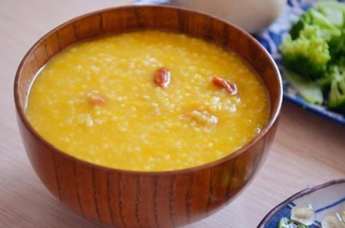 胃寒|小米粥养胃是真的吗?提醒:这4种人群,建议少食用,不妨来看看