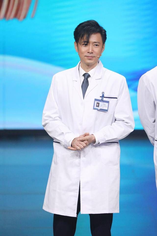 硬实力上《王牌对王牌》,尔豪错过重聚,靠一件事成为节目座上宾