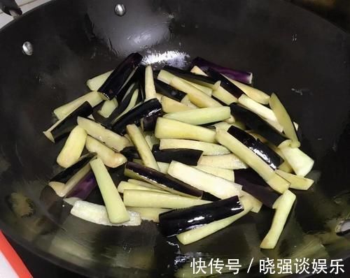 炒茄子|炒茄子时,只泡水是不行的,多加“这一步”,口感好还不油腻
