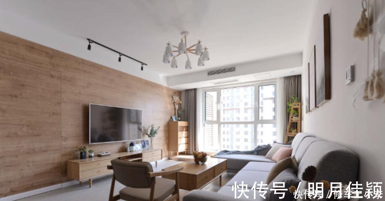 阳台|客厅造个“假阳台”，一进门就被迷住了，这套92㎡新房，太温馨