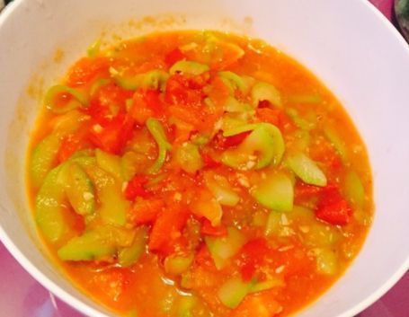 夕夜|中年女性皮肤开始长皱纹变的暗沉,多吃酸甜菜,改善皮肤暗沉