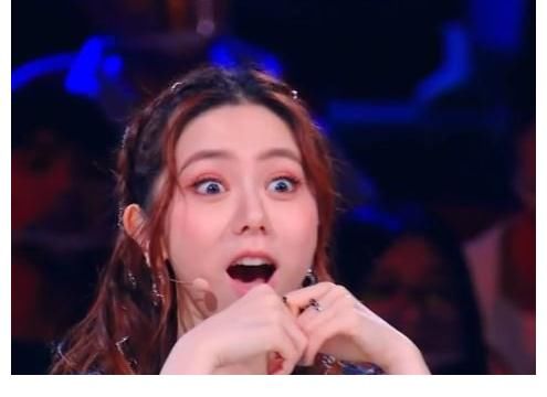 鄧紫棋在《點贊！達(dá)人秀》里的表現(xiàn)完全可以