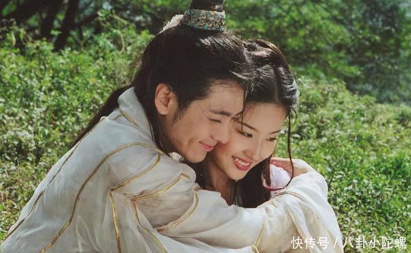 段誉对王语嫣那么好,为何她又回到表哥身边?只因表哥有一技之长