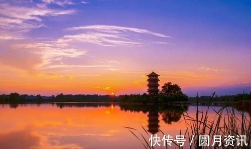 宋词&两首精彩的宋词,欧阳修与苏轼的对决,细腻传神,更令人遐想不尽