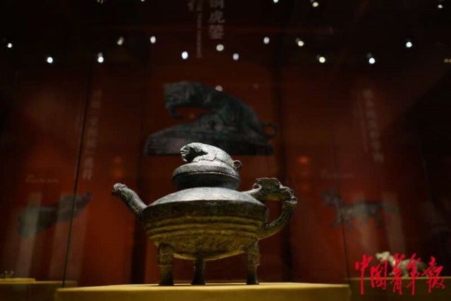 中国国家博物馆|迎虎年 国博新春展再现归国国宝“虎鎣（yíng）”