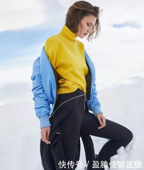 穿毛衣别再“老一套”了,今冬流行“撞色叠穿”,温柔又有女人味
