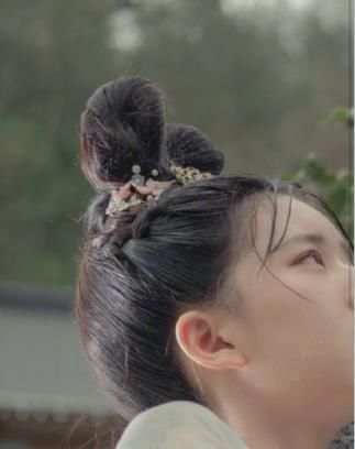 赵露思的发量是真实存在的吗 浓密到可以在古装剧里直接用 全网搜