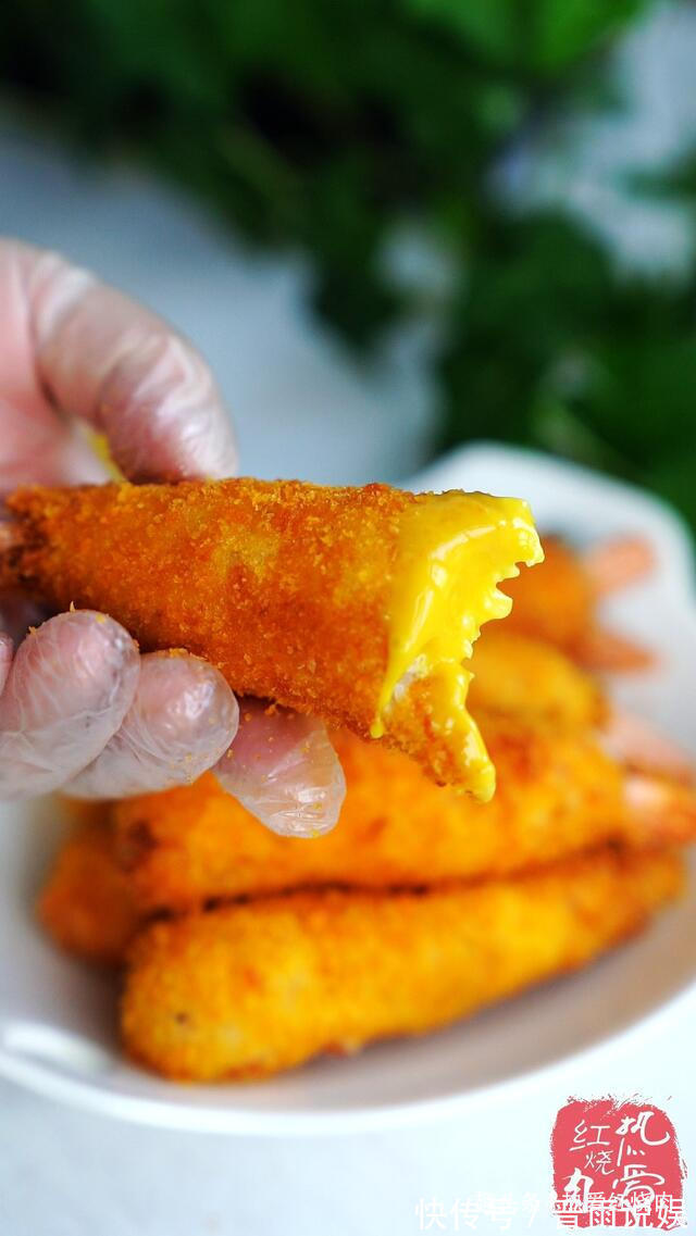 没想到山药和虾仁还能这么做,外酥里嫩不油腻,老人孩子特爱吃