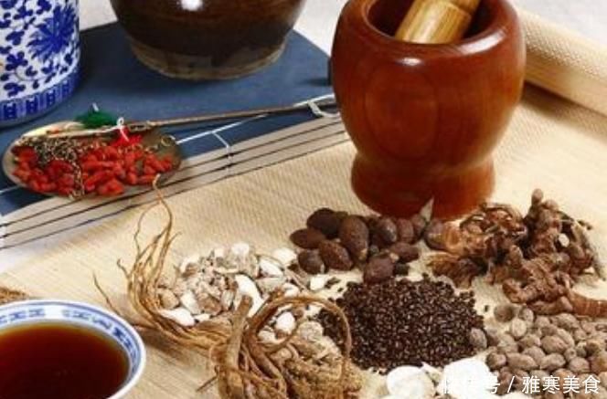 肝肾|喝中药有讲究,这6大禁忌别忽视,犯一个都可能影响药效