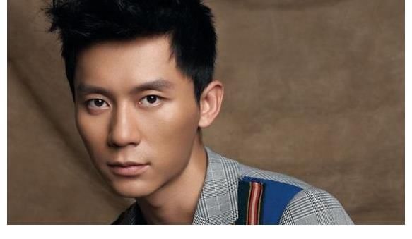 《奔跑吧9》全員海報來了!蔡徐坤站后排baby站旁邊,C位是誰呢?