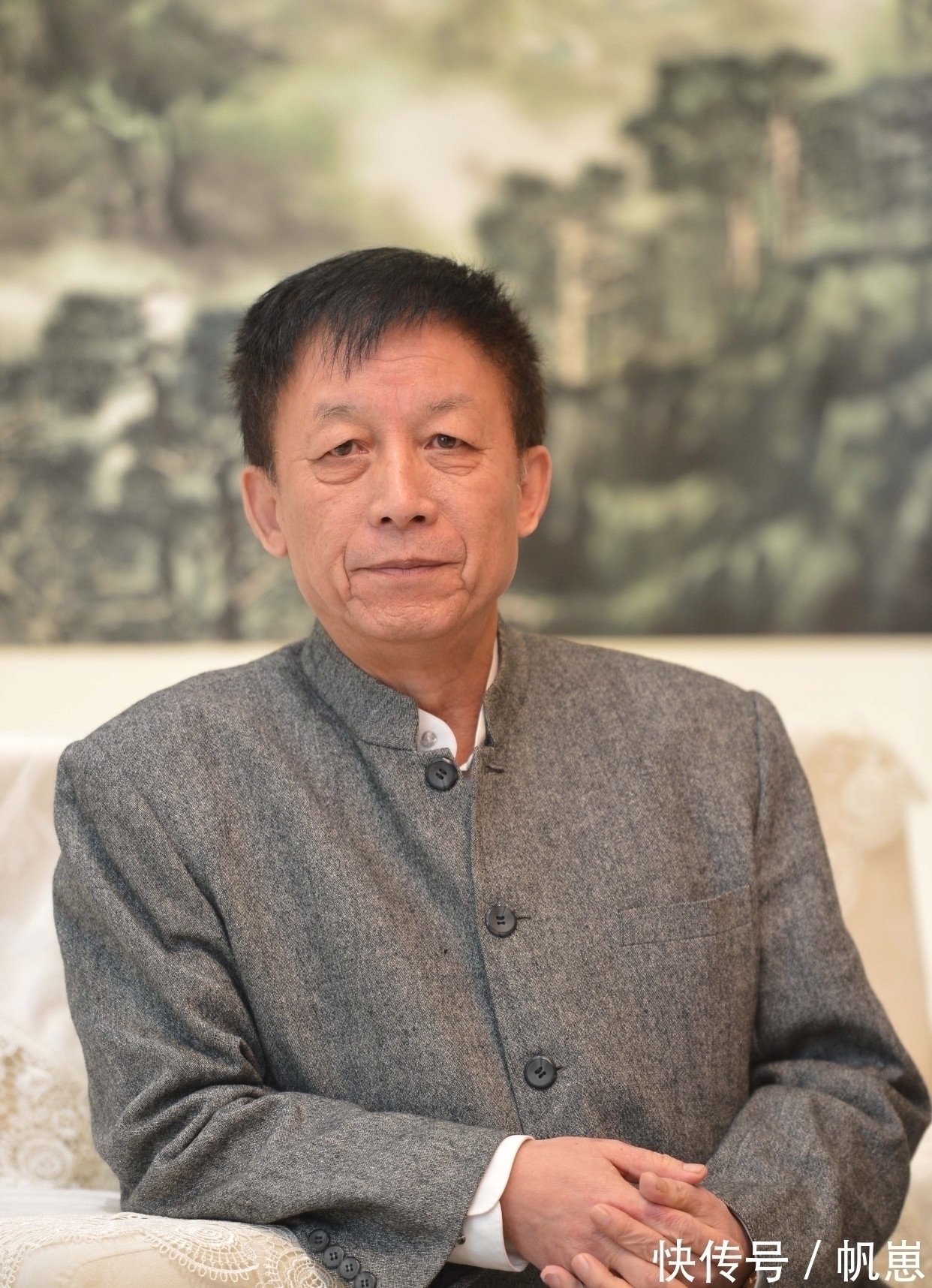 三字经&易中天:《三字经》是“毒药”,应该给孩子读《安徒生童话》